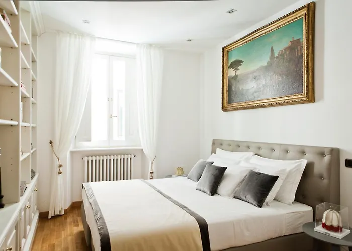 Garibaldi Piazza Di Spagna Roma