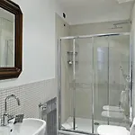 בית הארחה Garibaldi Piazza Di Spagna 4*