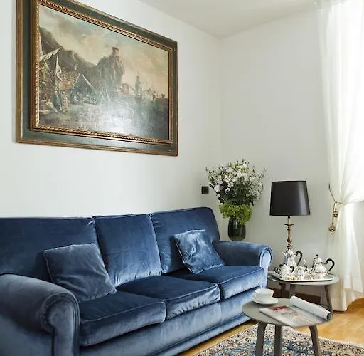 Garibaldi Piazza Di Spagna