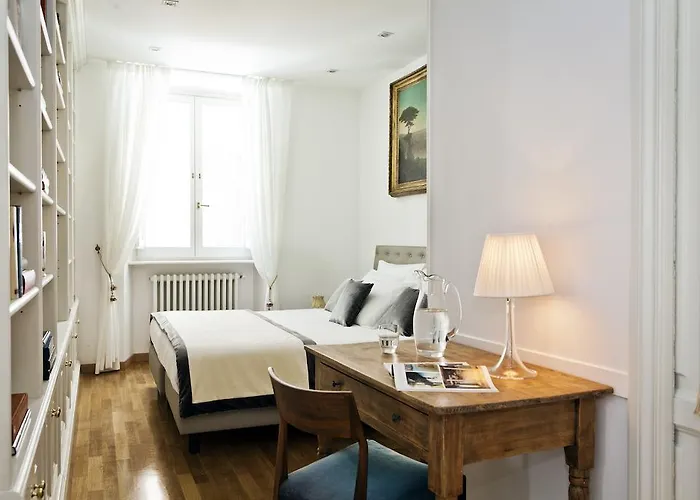 Garibaldi Piazza Di Spagna Roma