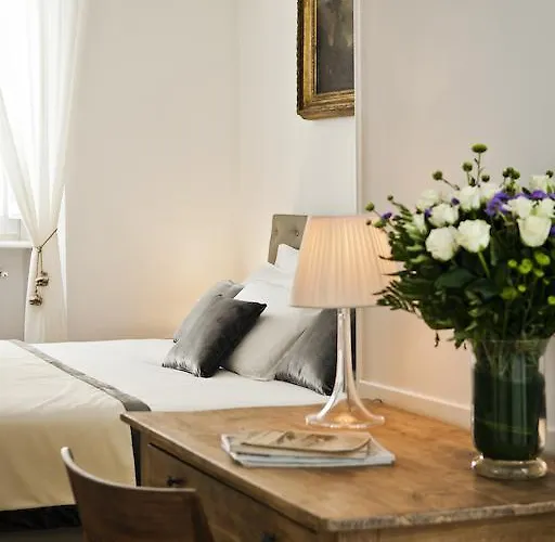 Garibaldi Piazza Di Spagna Roma